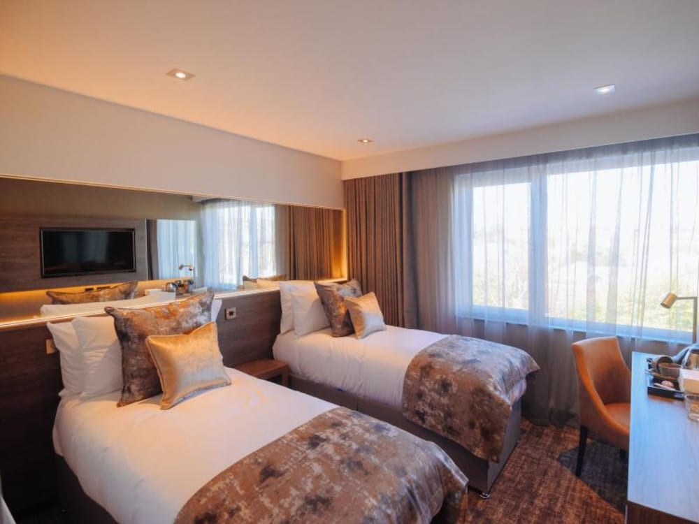 STANDARD, DOUBLE OR TWIN BED