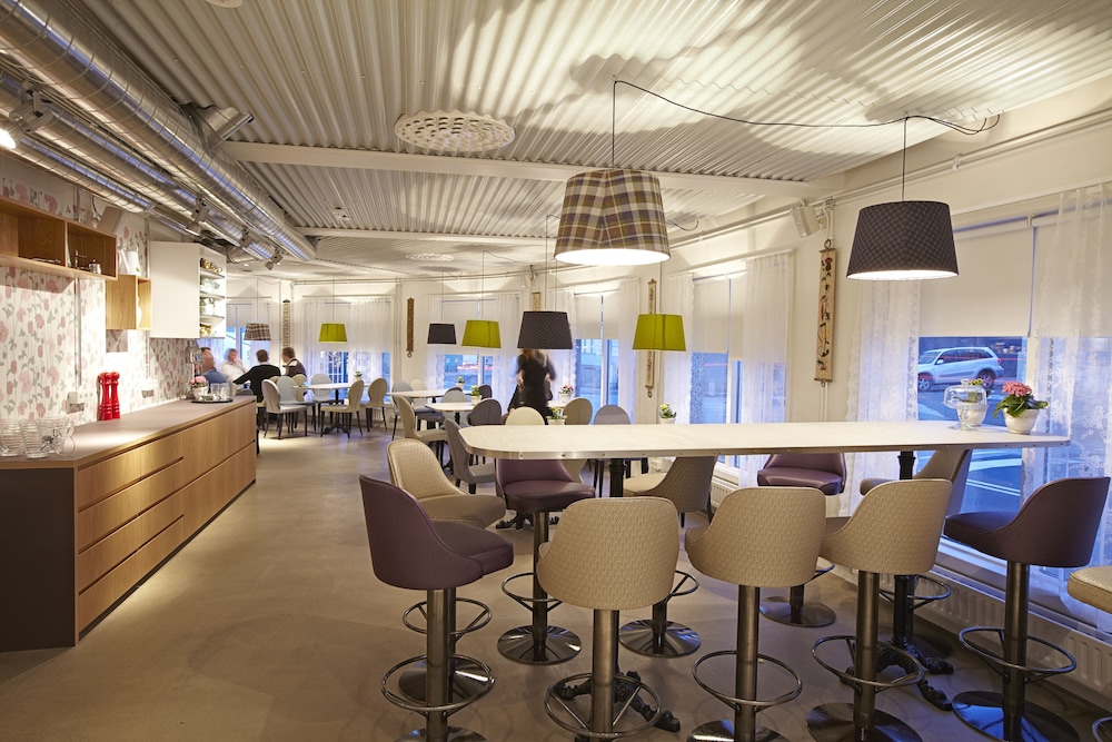 Reykjavik Marina - Berjaya Iceland Hotels 30/50