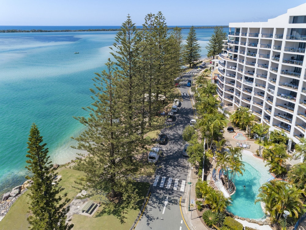 Ramada Resort by Wyndham Golden Beach 20/40