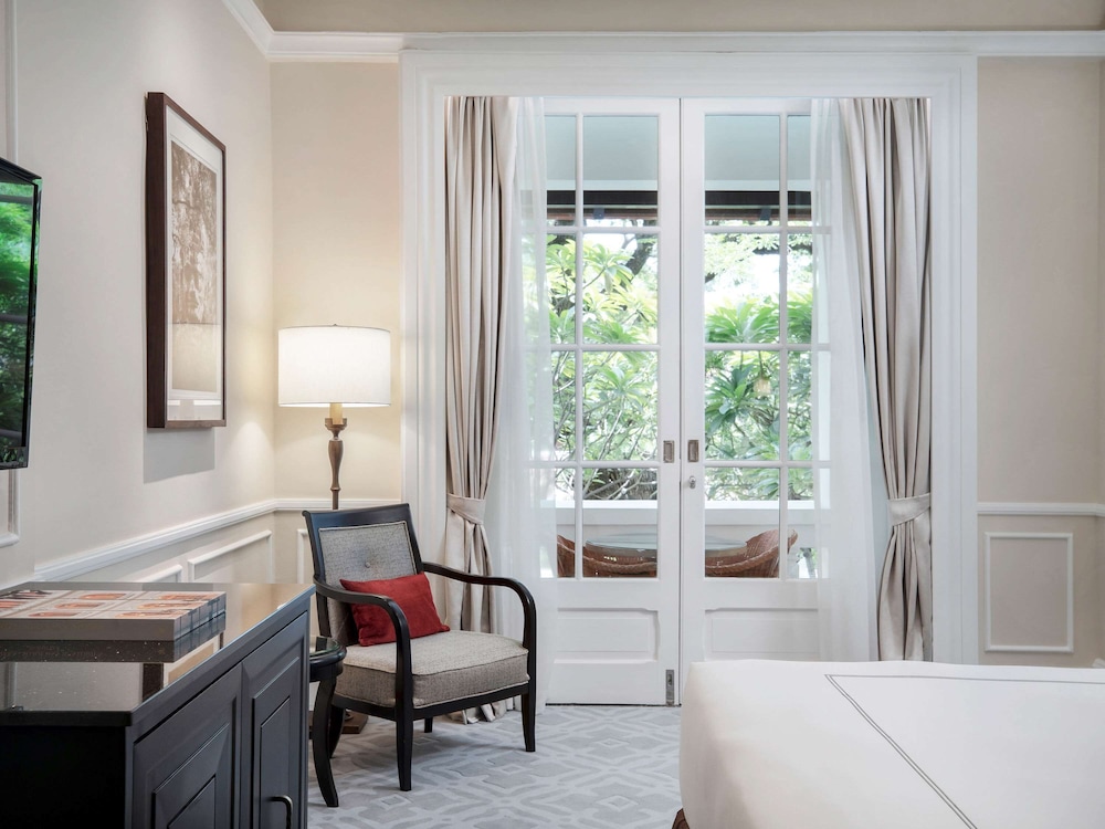 Raffles Hotel Le Royal 43/78