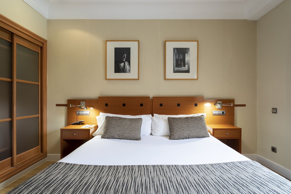 STANDARD, DOUBLE BED