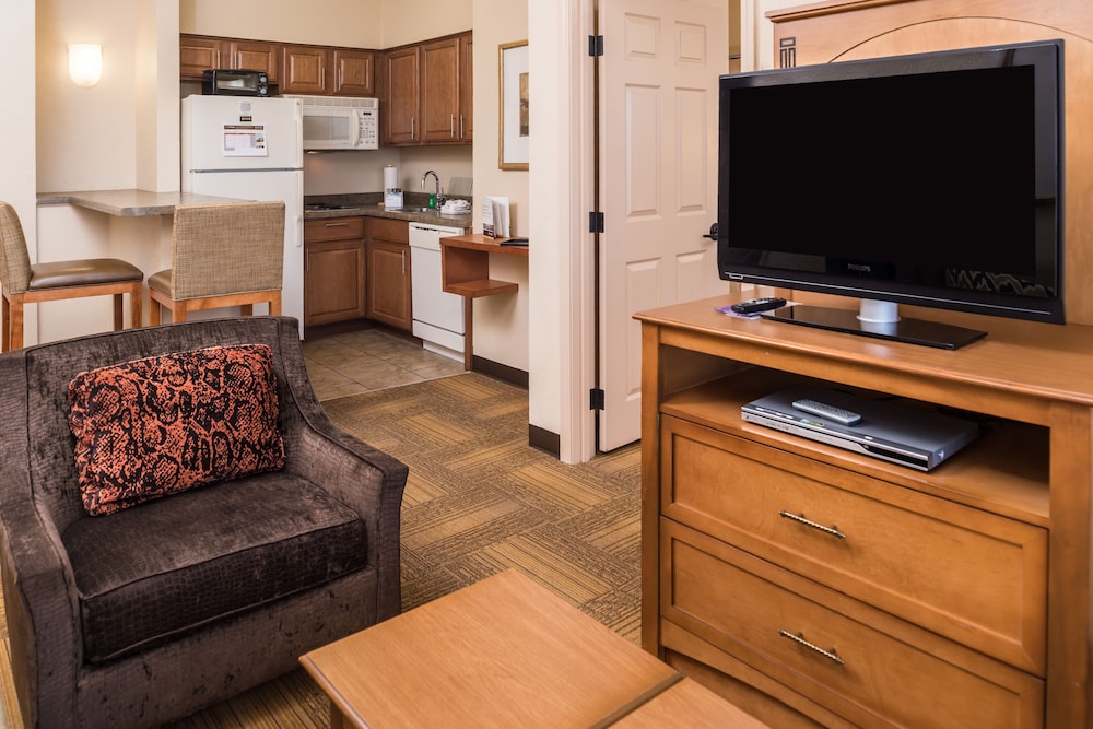 Staybridge Suites Las Cruces 41/72