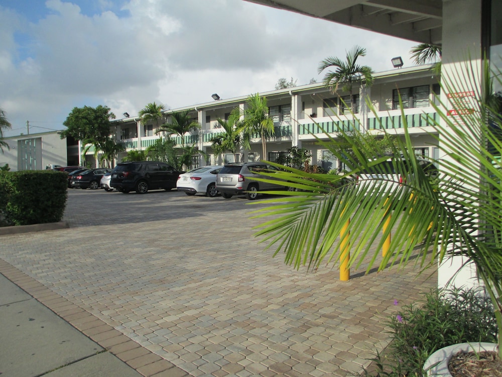 Shalimar Motel 36/47