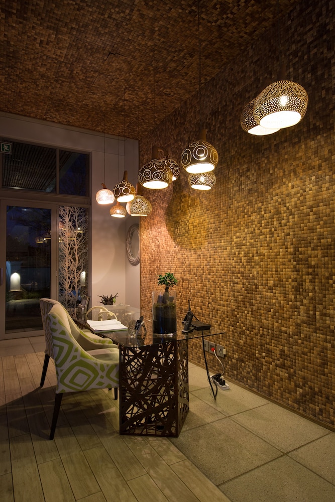 Menlyn Boutique Hotel 40/76