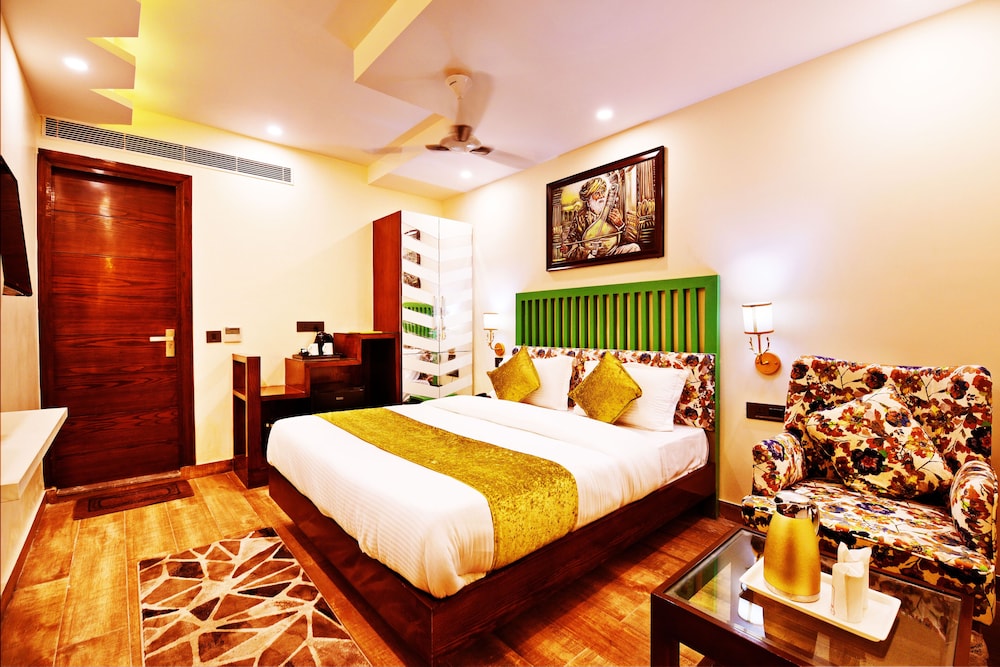 Hotel Blue Pearl Paharganj 35/50