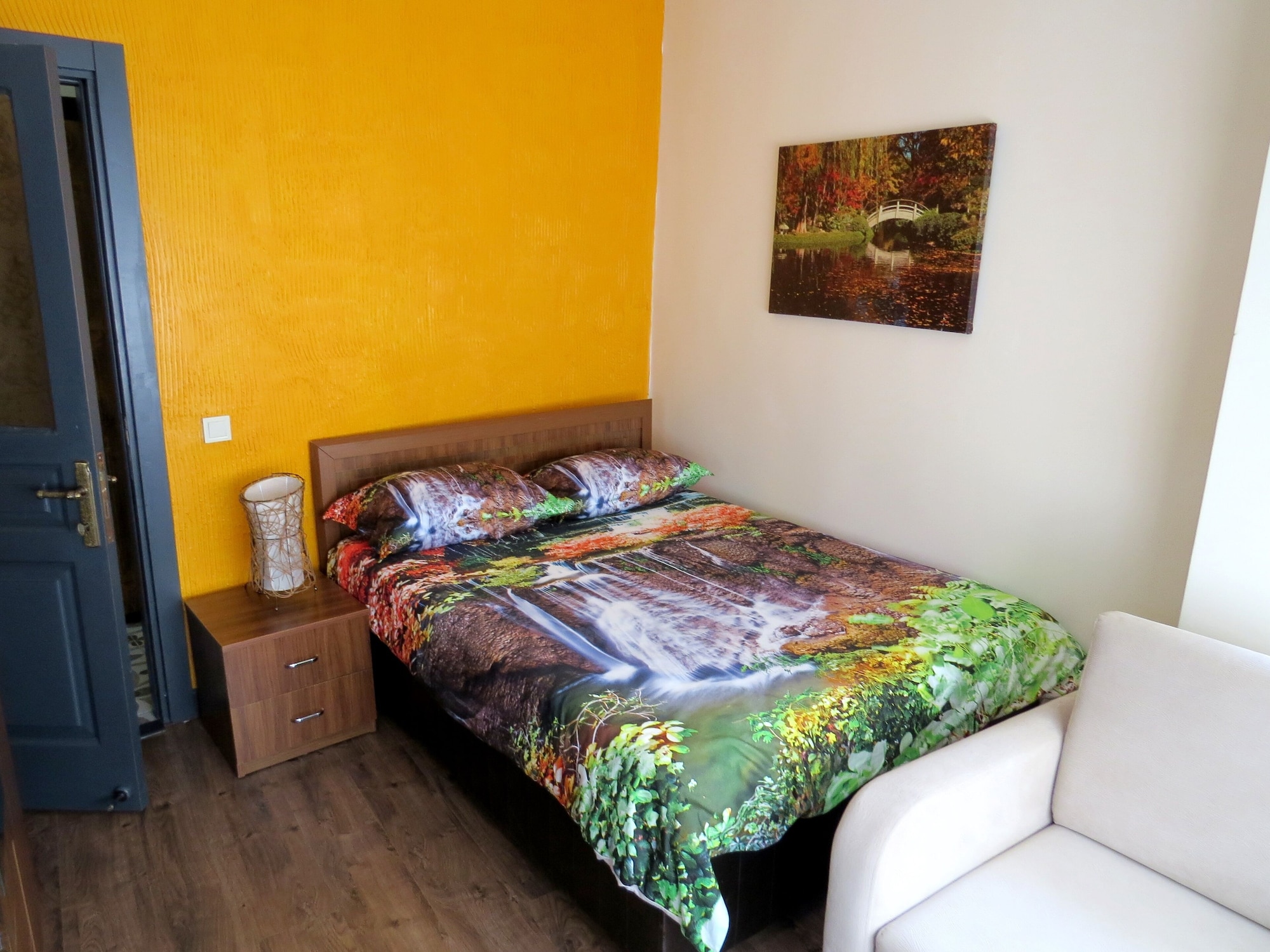 DELUXE, APARTMENT