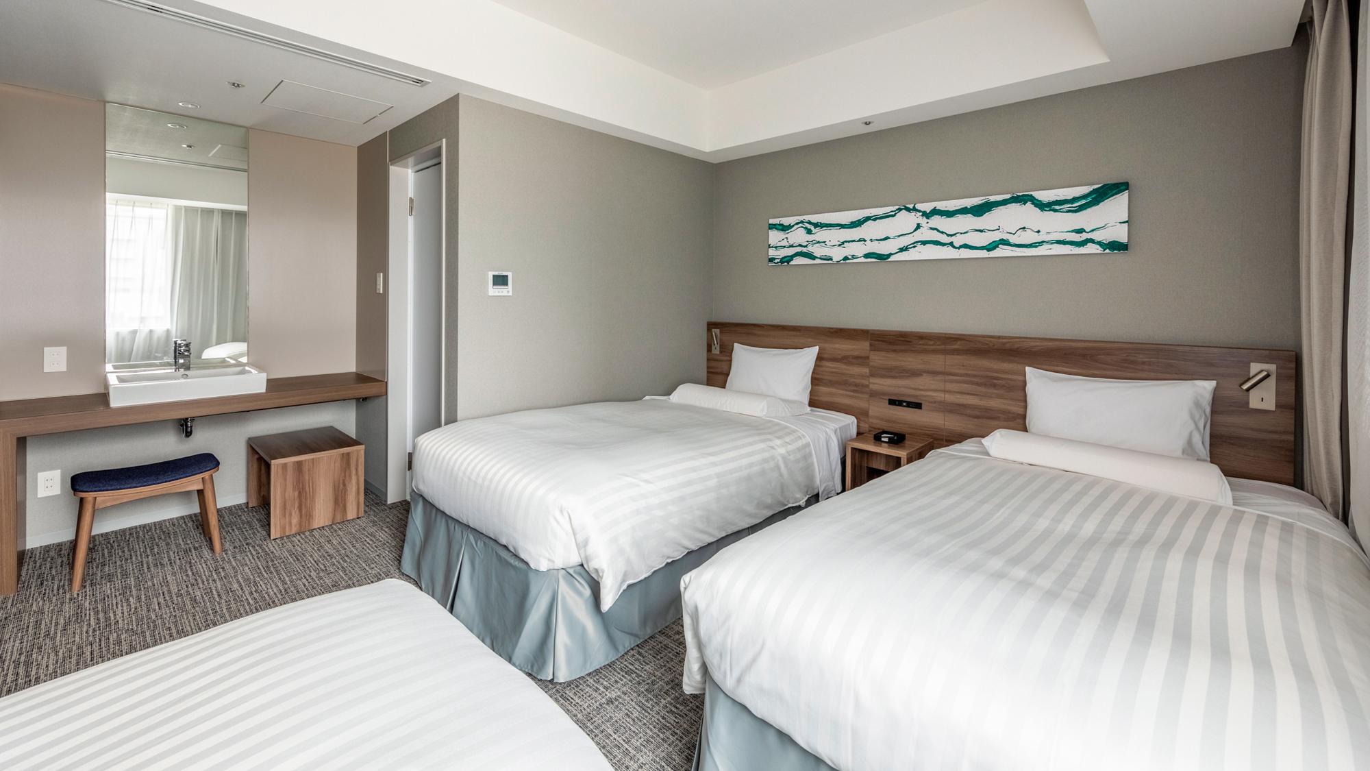 Premier, Premium, Twin Beds