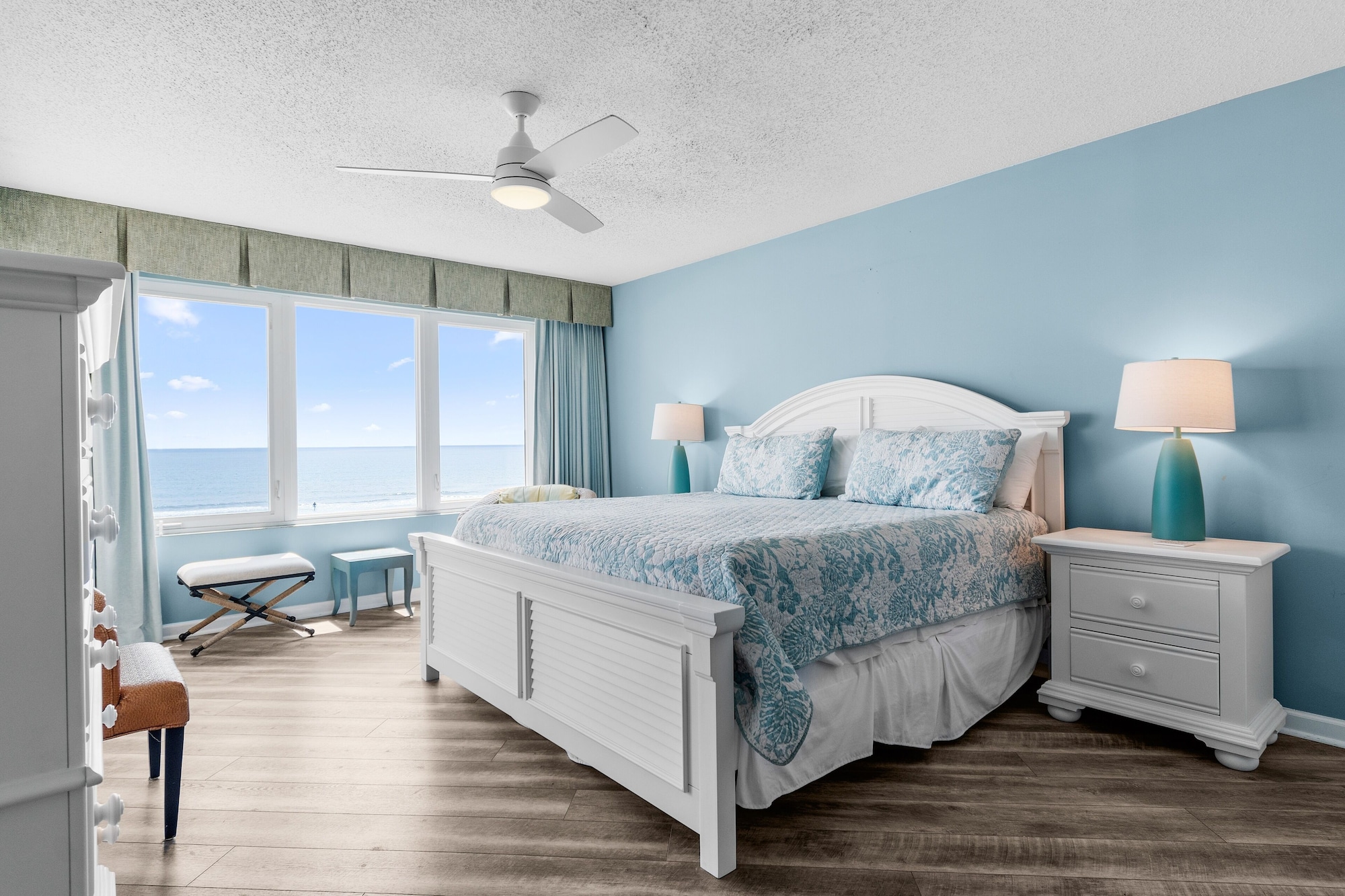 3 Bedrooms, Condo, King Bed, 1 Queen and 1 Single Bed, Ocean Front