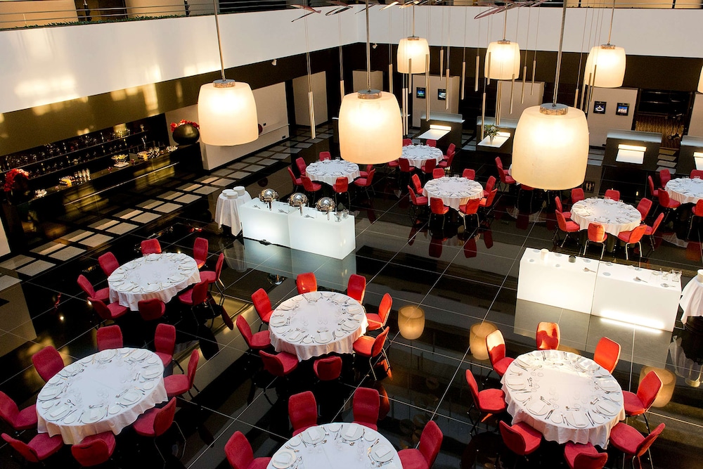 restaurant-cafeteria