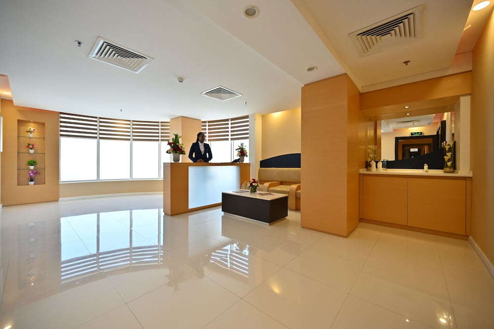 Harbour Suite Hotel 2/33