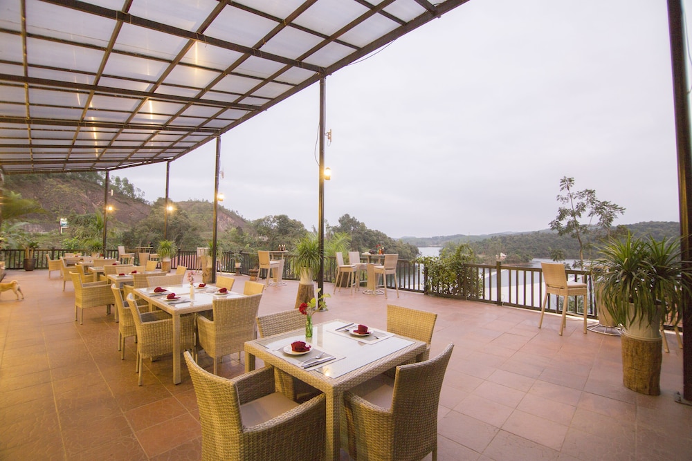 Phong Nha Lake House 62/74