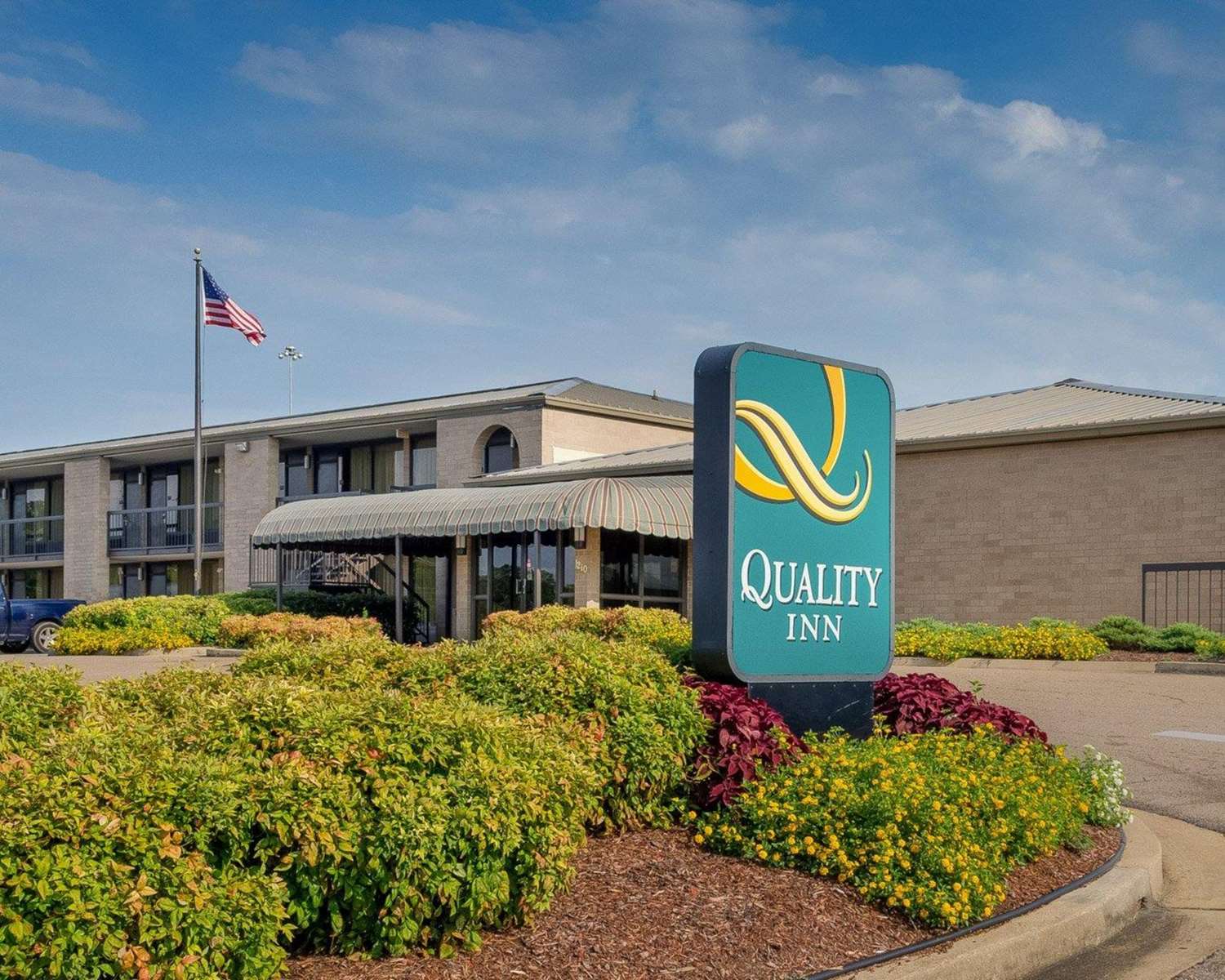 Quality Inn Columbus, MS 1/16