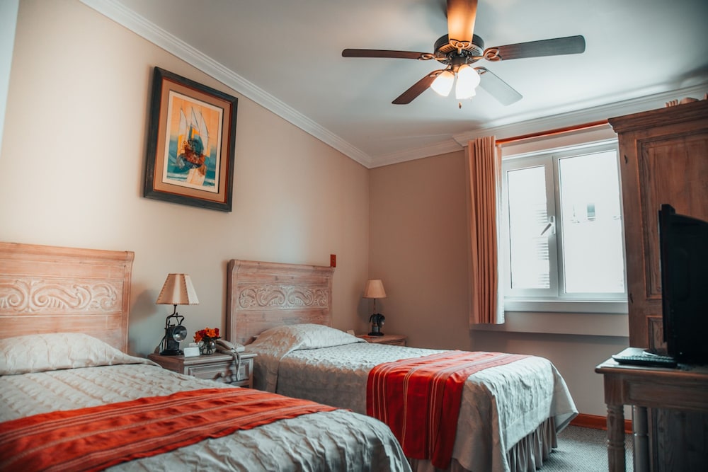 TRADITIONAL, TWIN BEDS