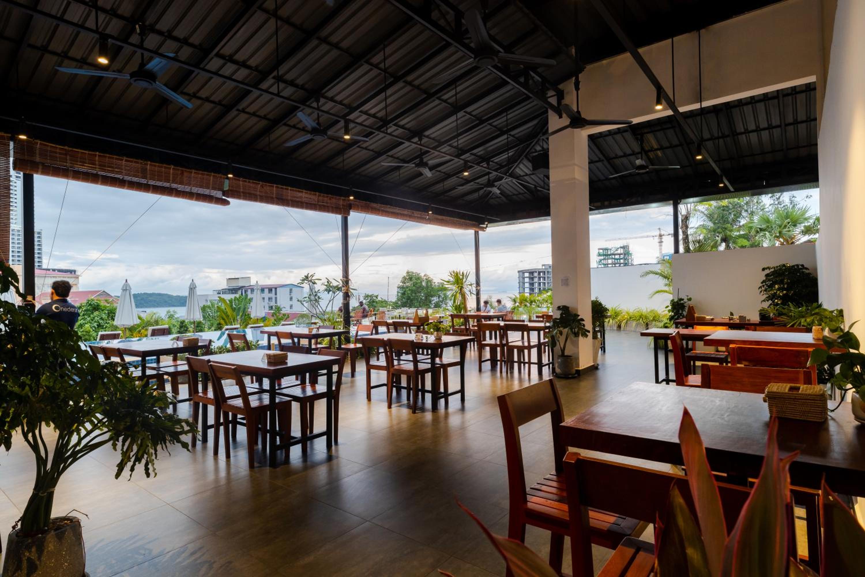 Onederz Sihanoukville 23/38