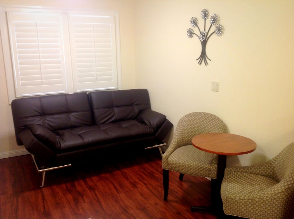 FairBridge Inn & Suites Merced - Gateway to Yosemite 19/27