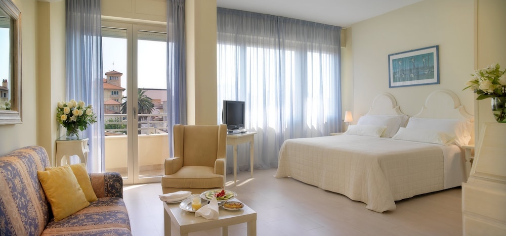 Sina Astor Hotel 29/80