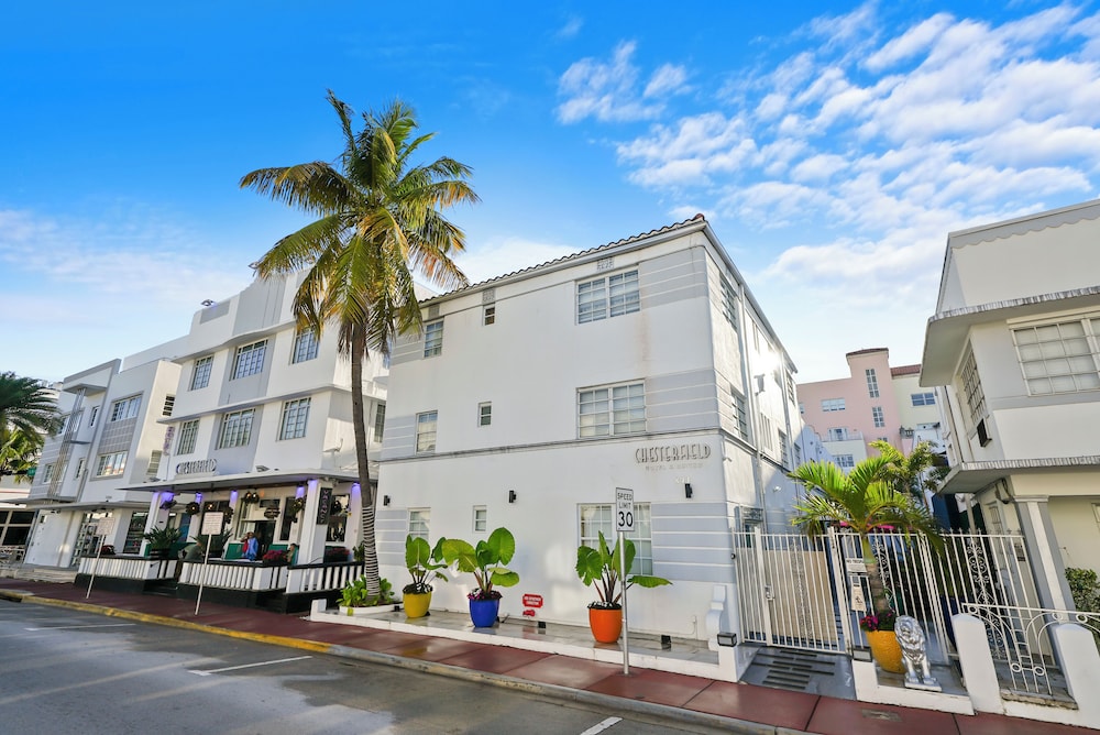 Chesterfield Hotel and Suites 42/50