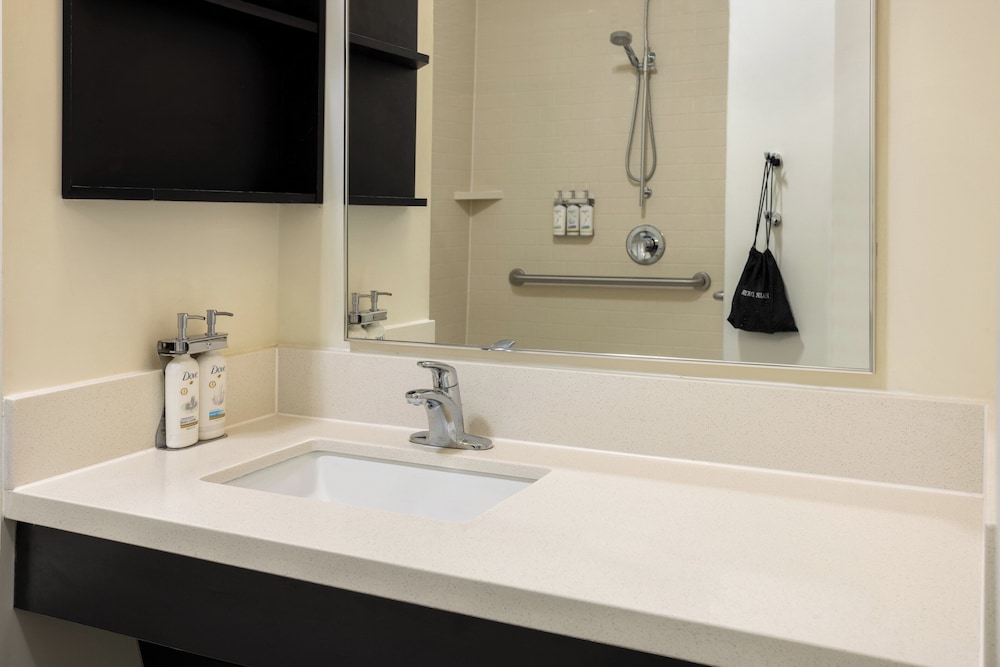 Candlewood Suites Chester - Philadelphia 67/69