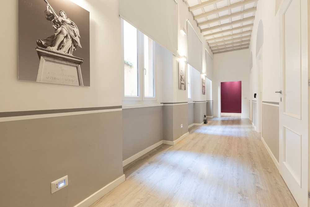 Spagna Boutique Luxury Suites 5/68
