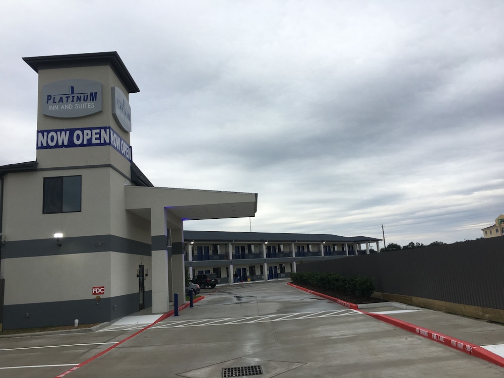Platinum Inn And Suites 1/23