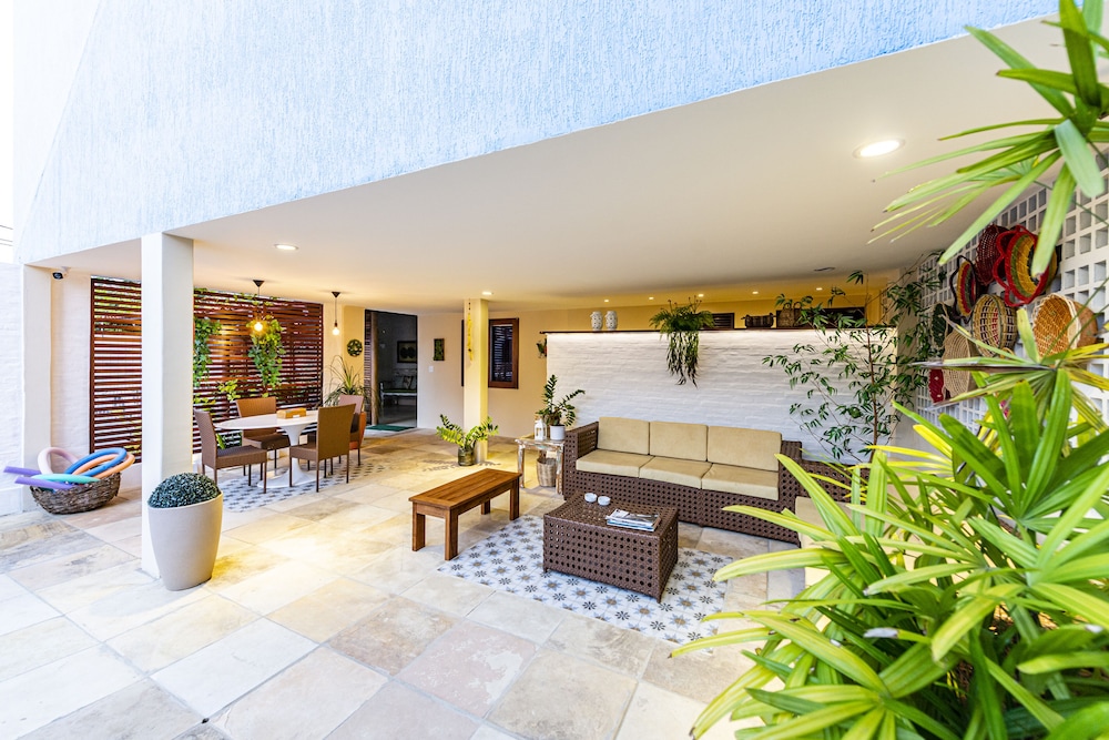 Valencia Hotel Natal 10/63