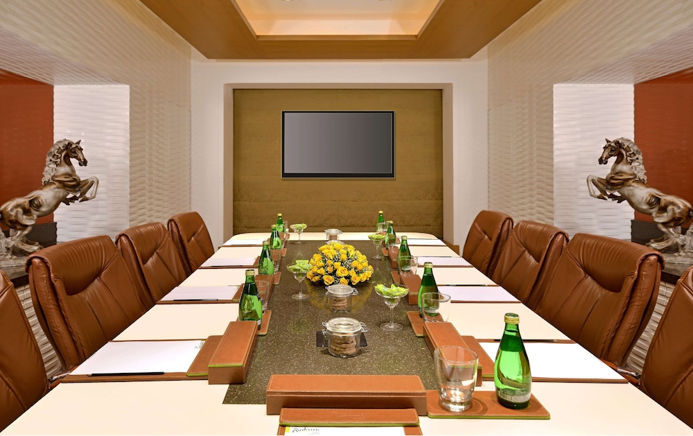 Radisson Mumbai Goregaon 63/75