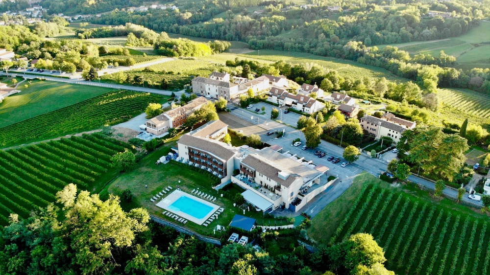 RELAIS LE BETULLE 44/51