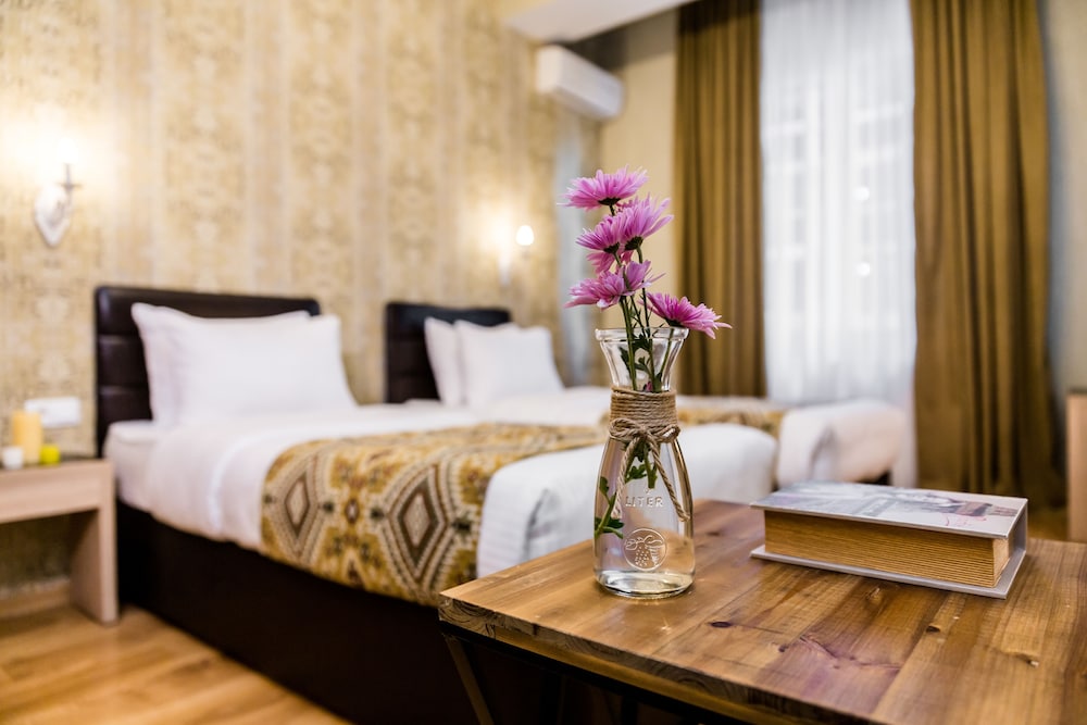 Hotel Diamond Dat Exx Company 36/55