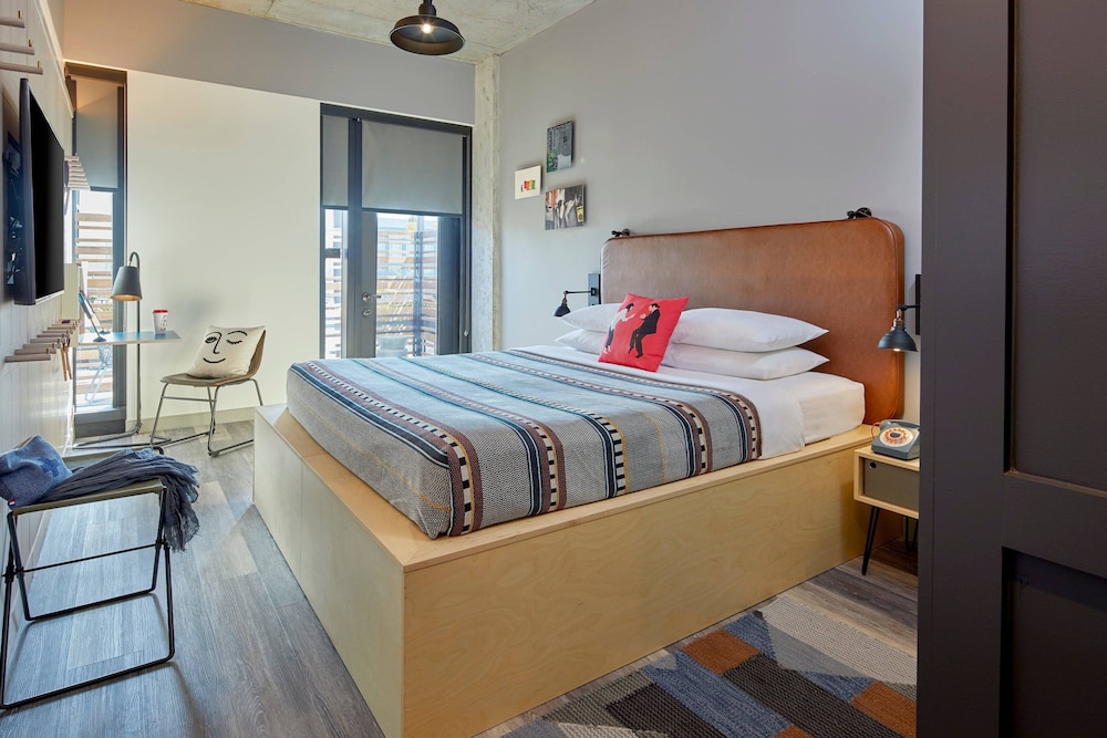 Room, King Bed, Trundle Bed, Terrace