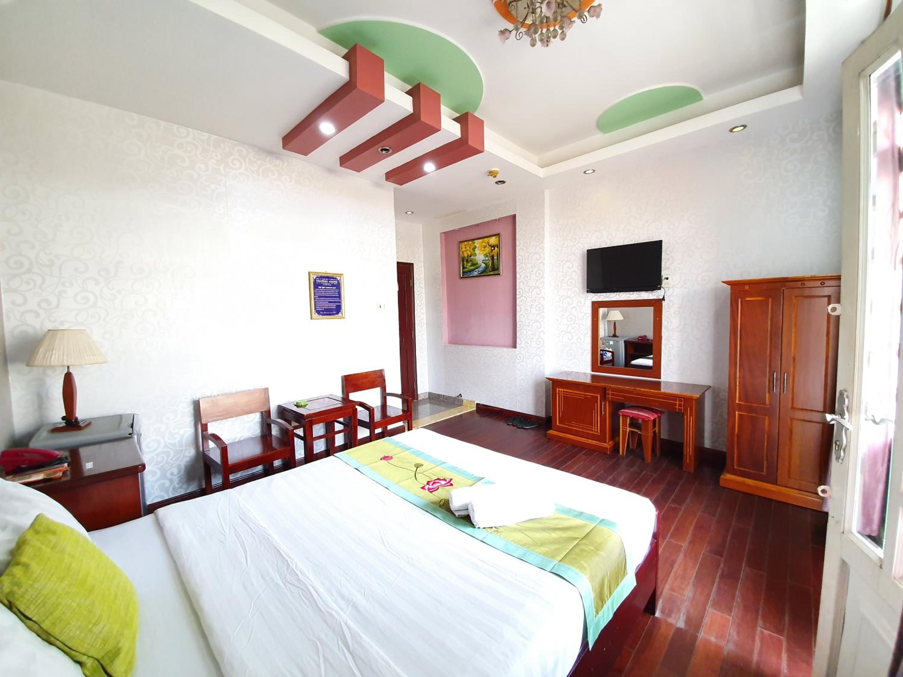 Vip, Double Bed، Truong Giang Hotel 2/2