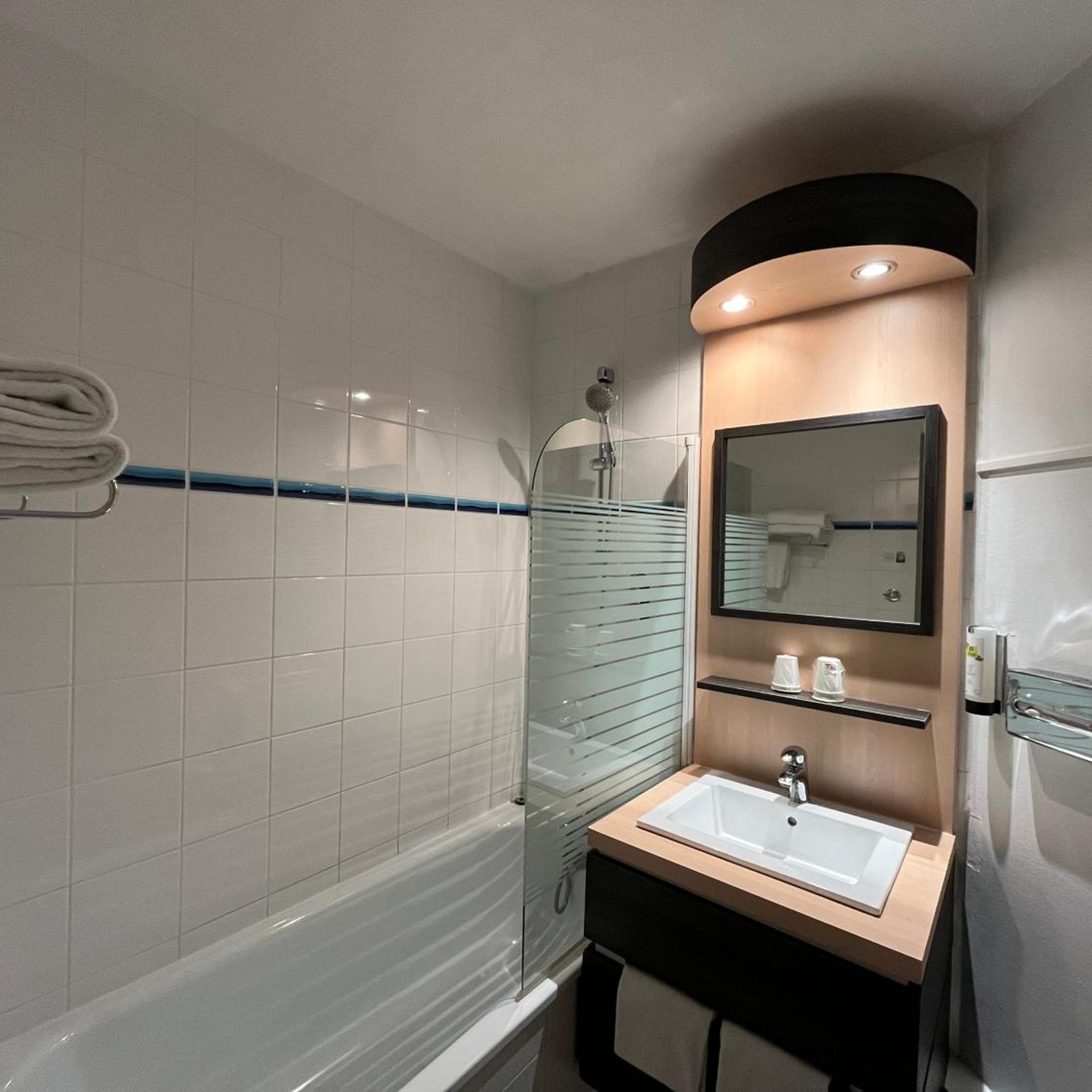 غرفة رباعية، Kyriad Grenoble Nord Le Fontanil 3/4