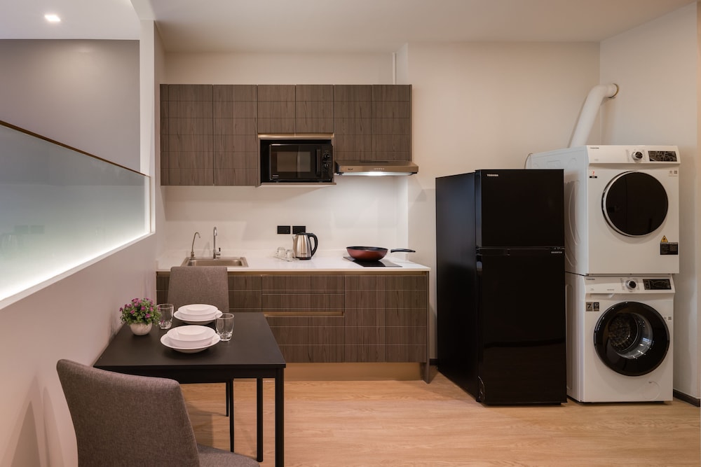 Samyan Serene Hotel 43/63