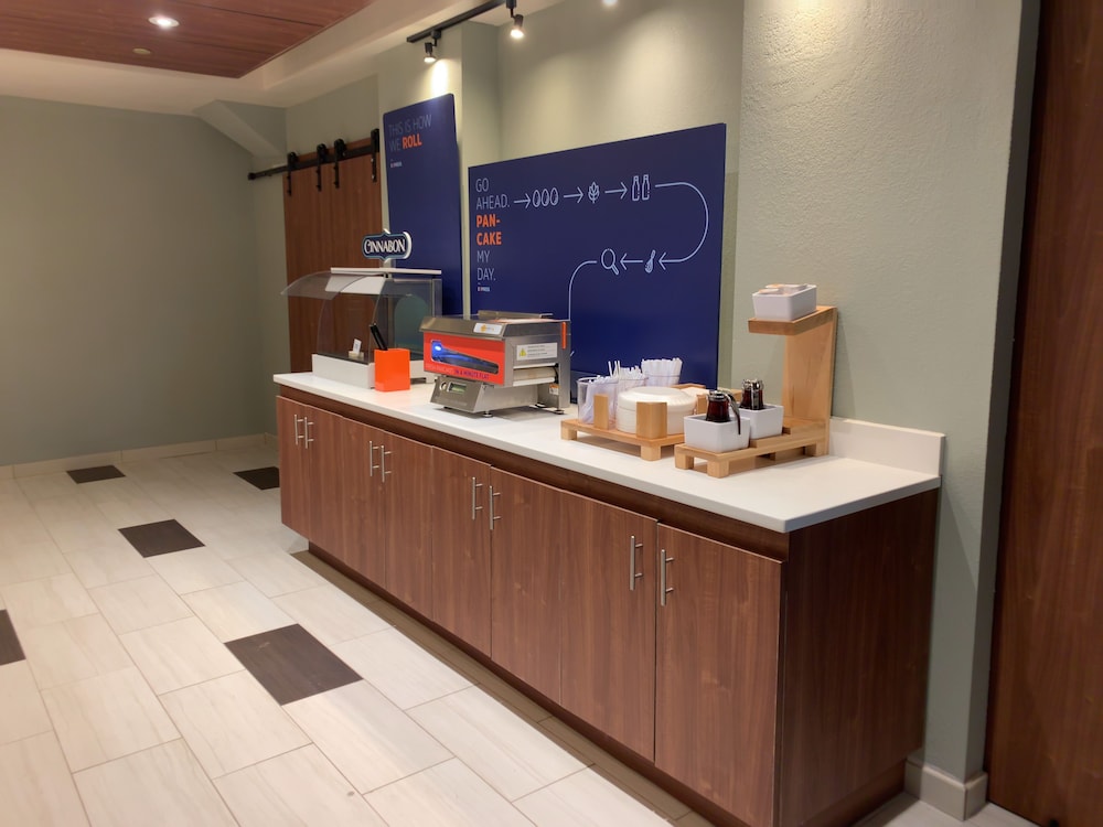 Holiday Inn Express And Suites Exmore Eastern Shore 52/54