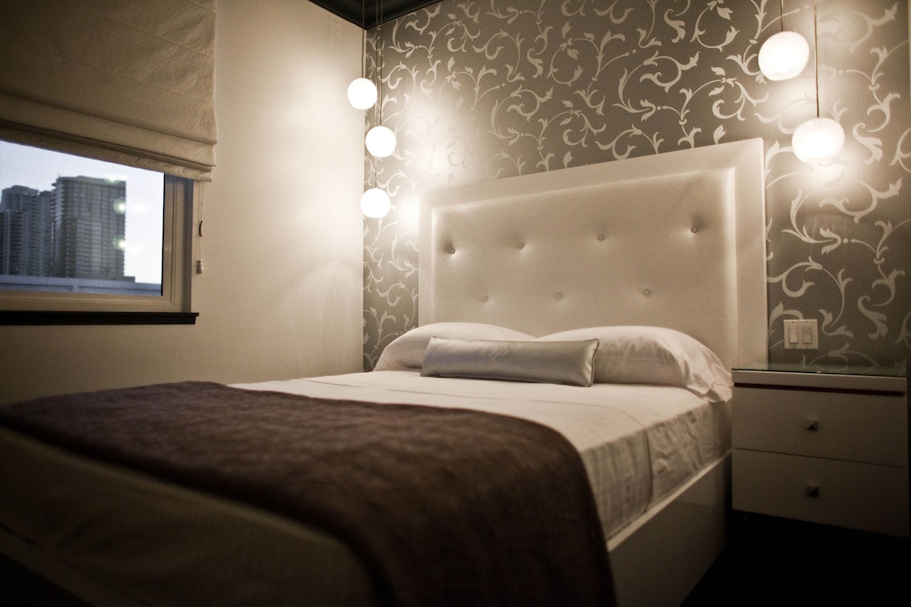 La Pensione Hotel 18/37