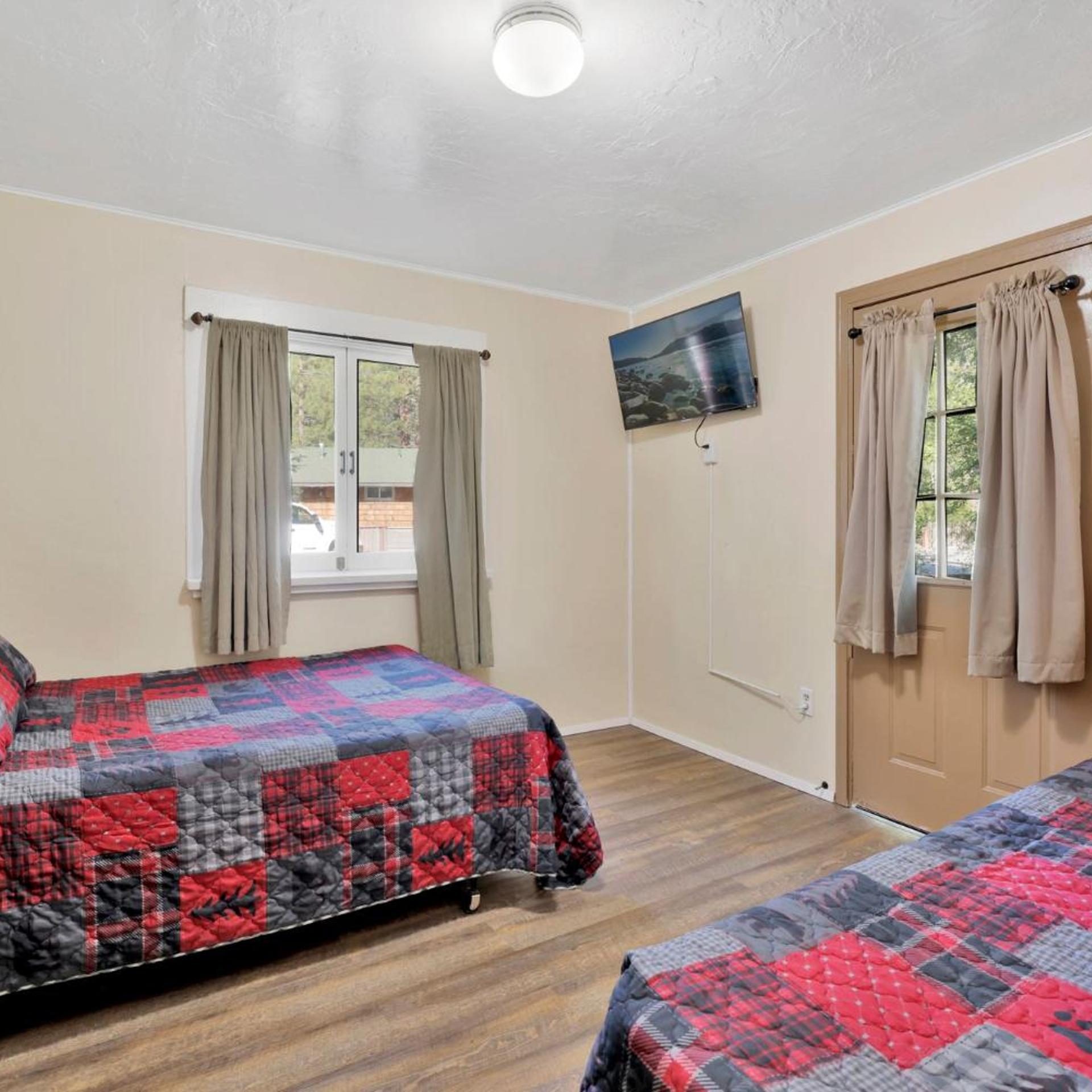 Lodge House - Family Cabin with Pool Table by Big Bear Vacations 6/28