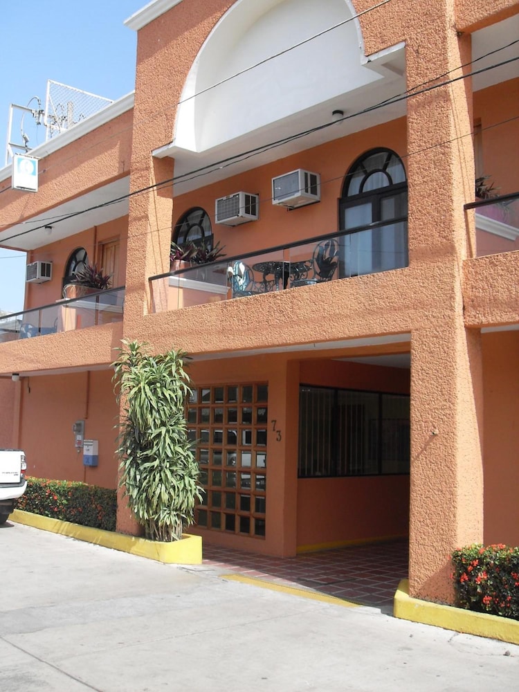 Hotel Playa Cristal 3/47