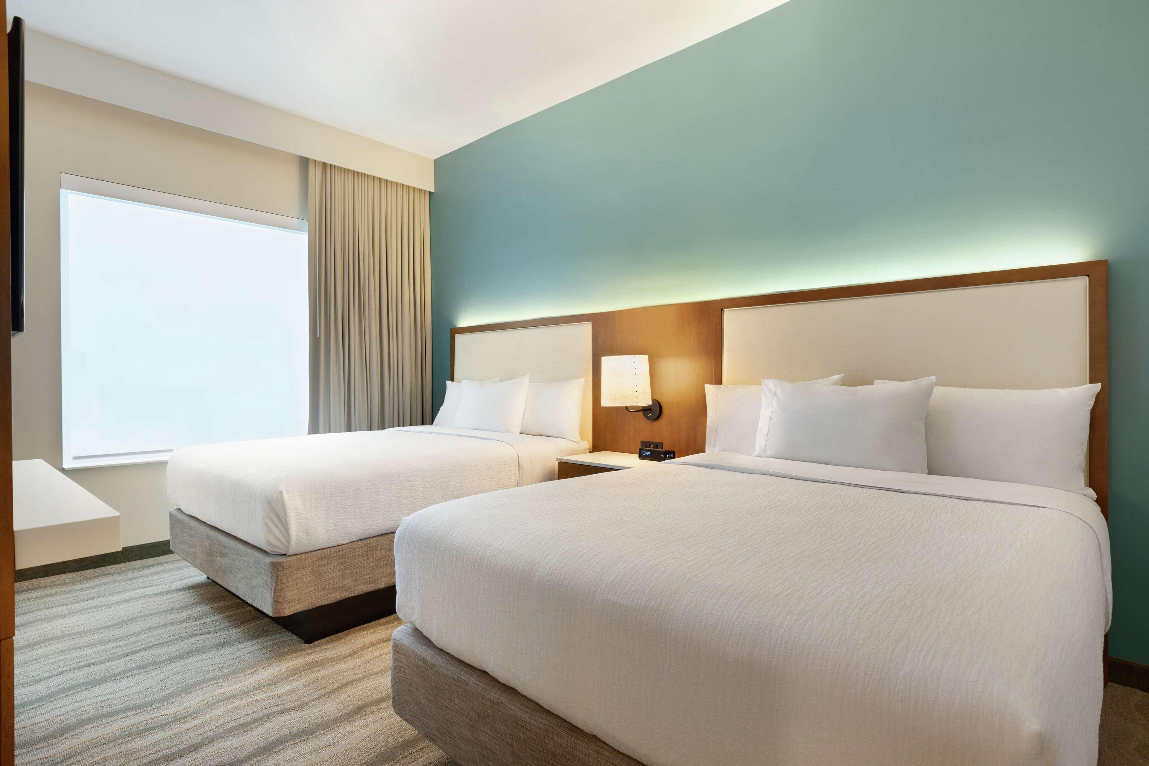 2 ROOMS, PREMIUM, SUITE, 2 QUEEN BEDS