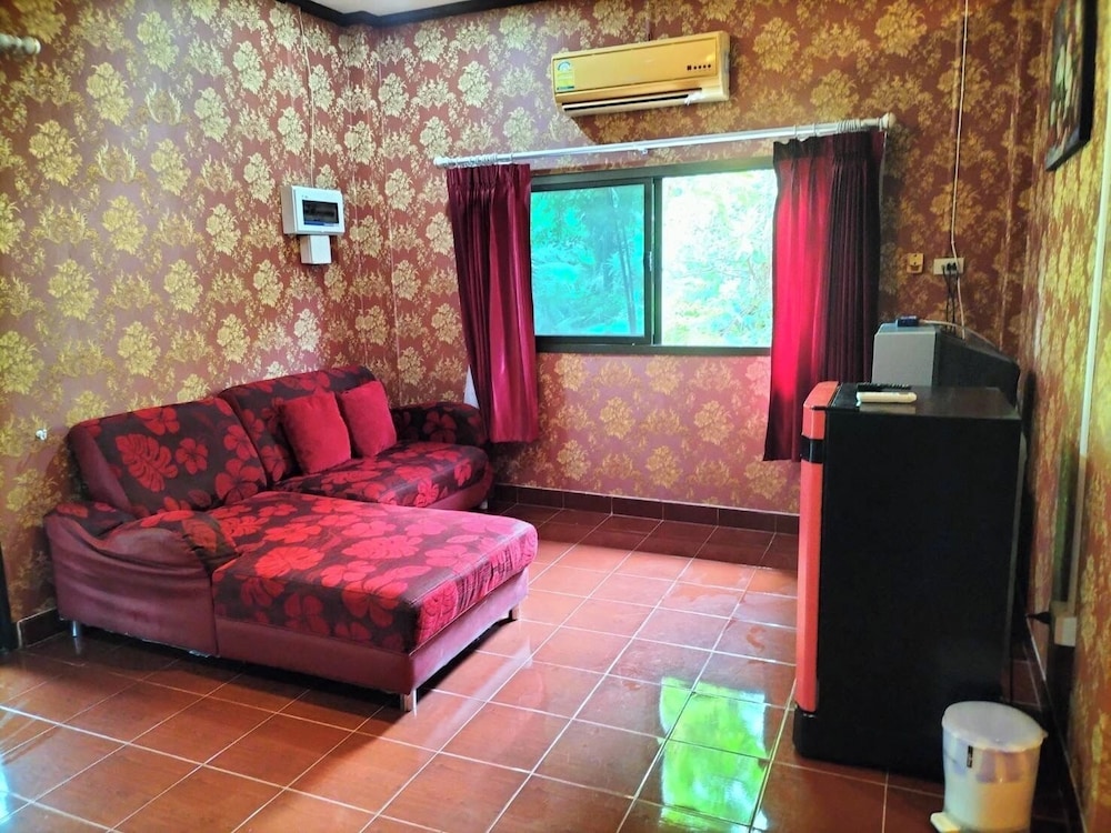 Paifha Beach Resort 36/45