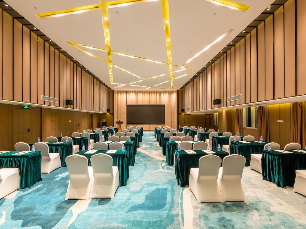 Ramada Encore by Wyndham Guangzhou Jiangnan West 48/60