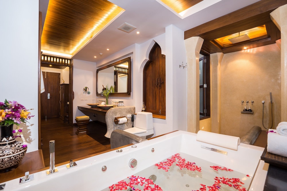 ROYAL MUANG SAMUI VILLAS 71/72