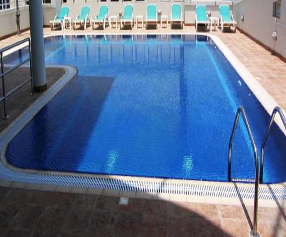 Tulip Hotel and Suites 40/65