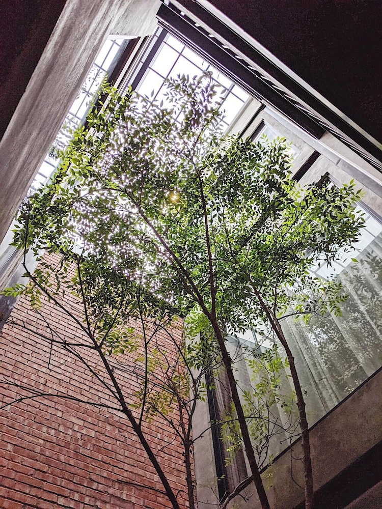 The Gatsby Apartment 17/25
