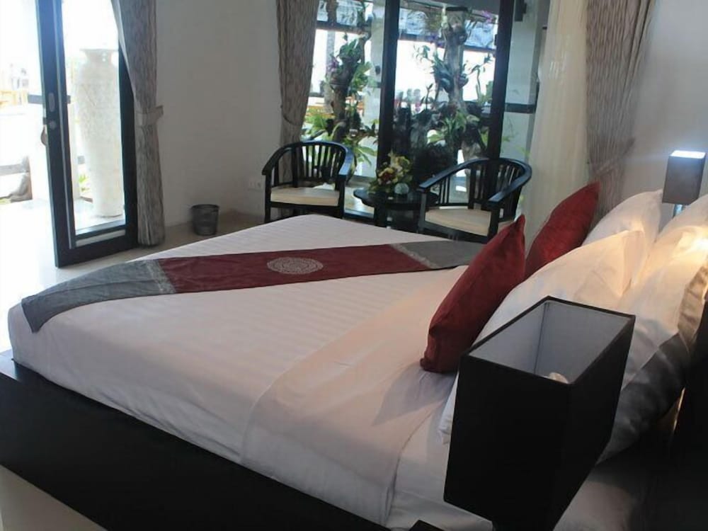Kelapa Lovina Beach Villas 8/47