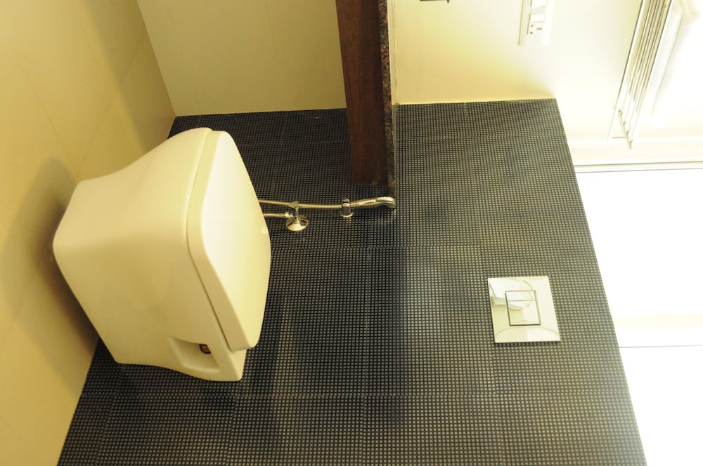 Ixora Suites 40/46