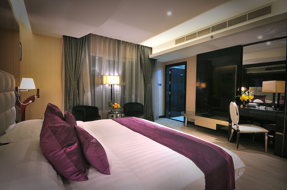 1 BEDROOM, EXECUTIVE, SUITE