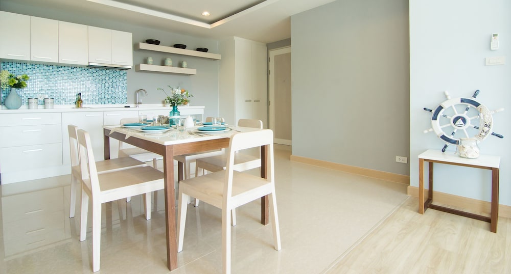 The Sea Condominium 50/67
