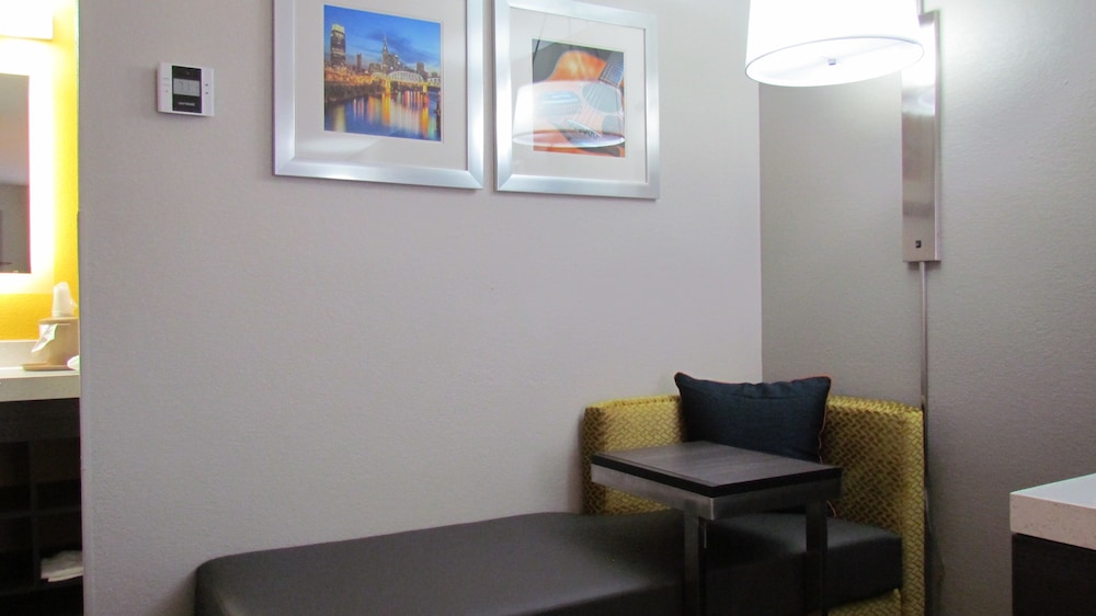 Baymont By Wyndham Murfreesboro 29/42