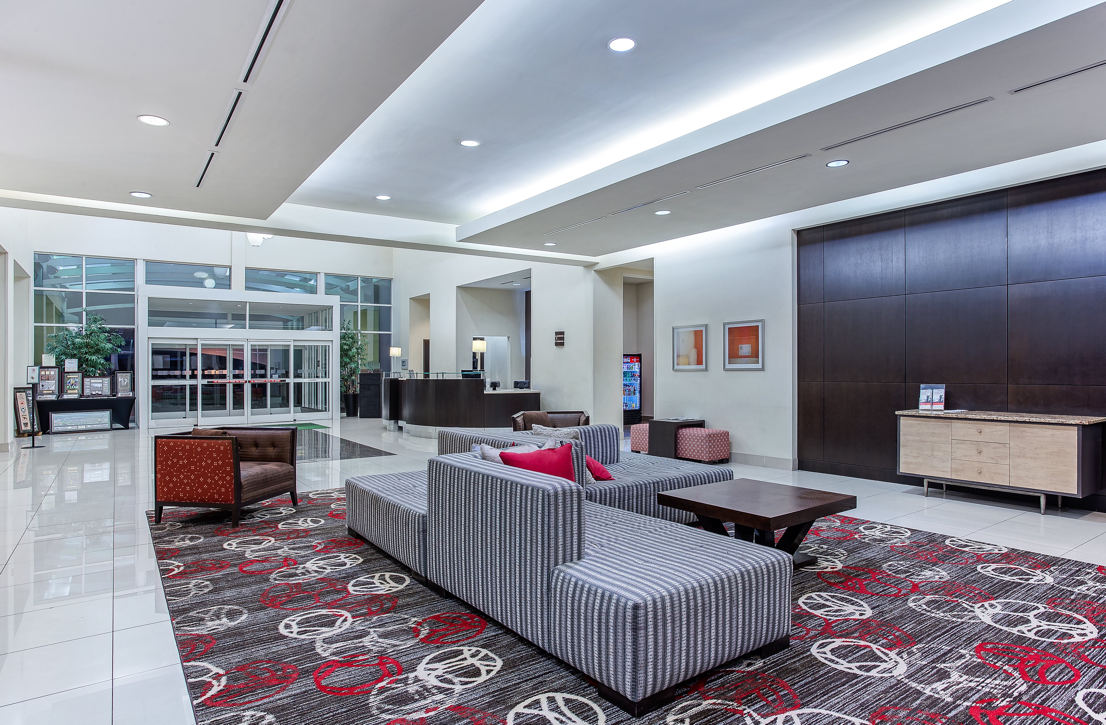 Holiday Inn Louisville Airport - Fair/Expo 39/57