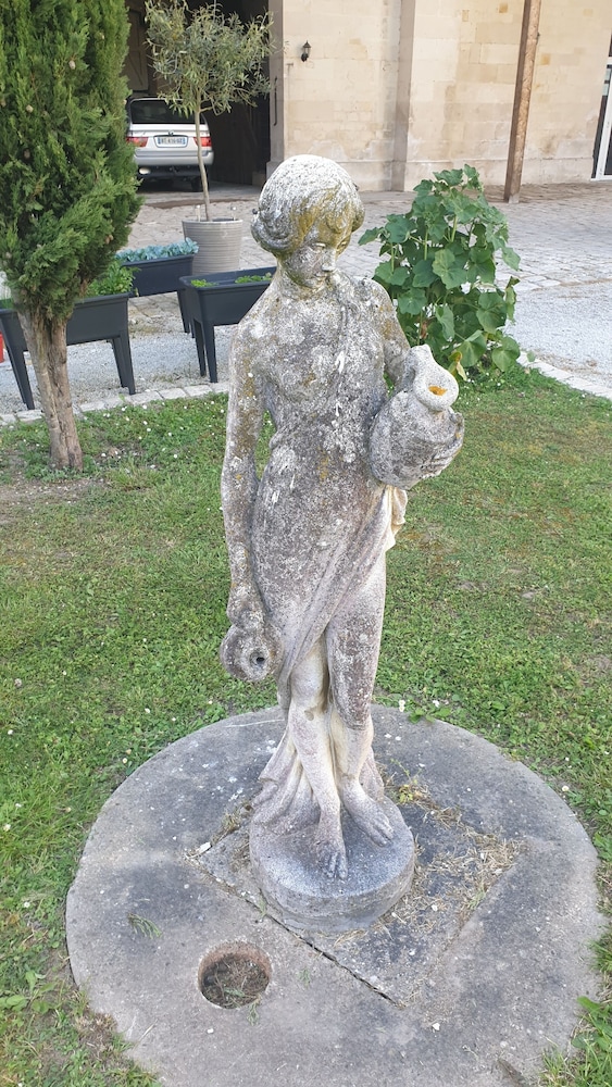 LOGIS DOMAINE DES CHAIS 49/56