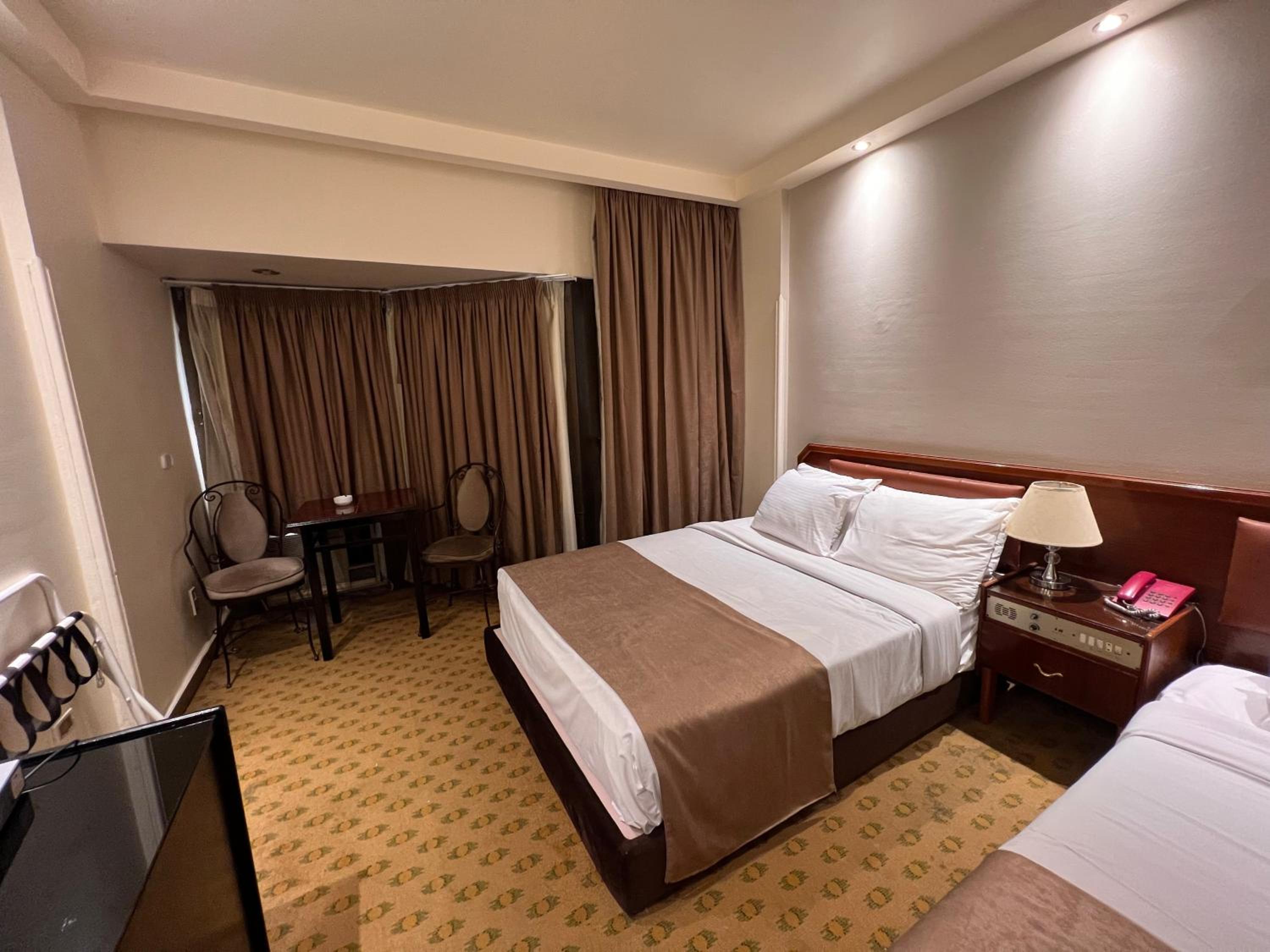 Standard, Twin Beds